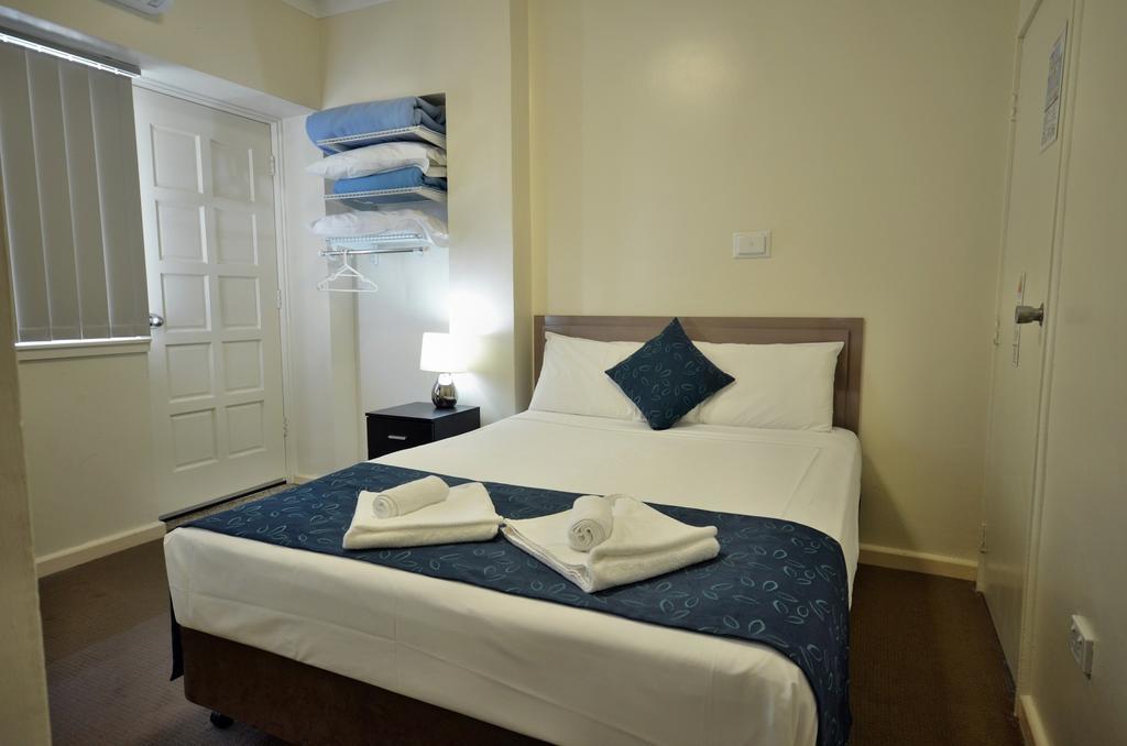 Lees Hotel Ingham Exterior foto