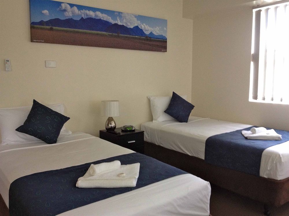 Lees Hotel Ingham Exterior foto