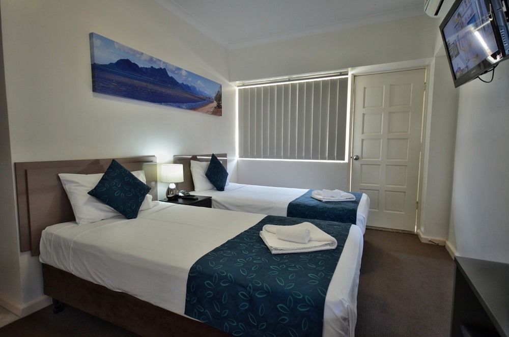 Lees Hotel Ingham Exterior foto